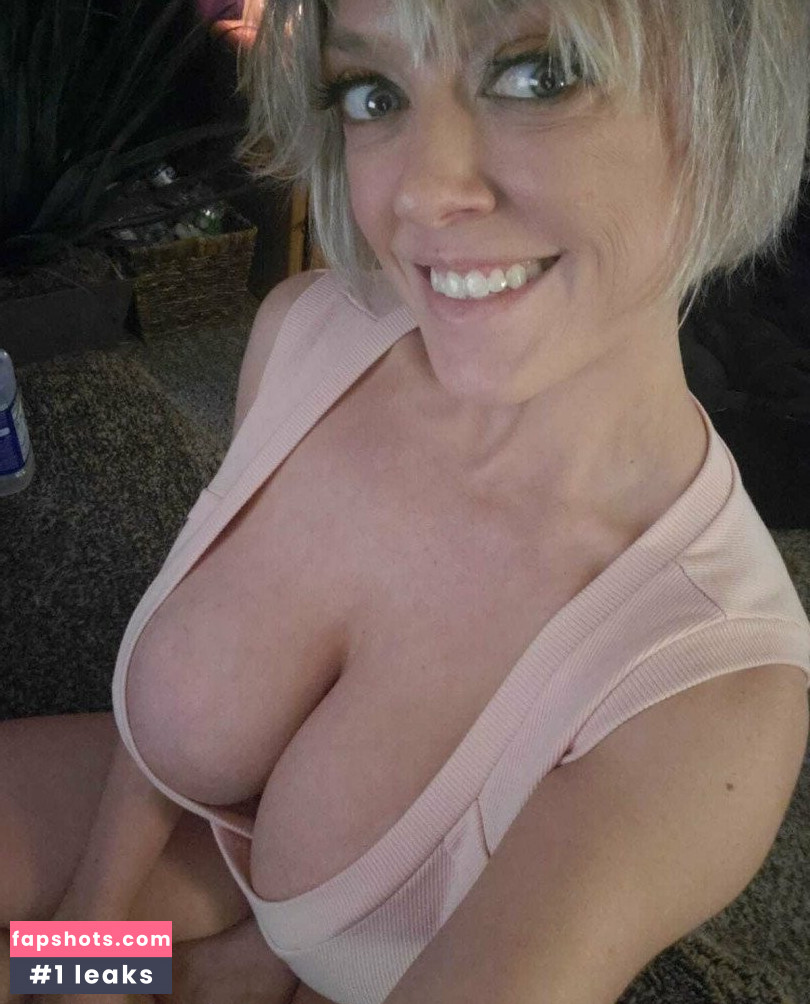 Dee Williams gallery photo #229