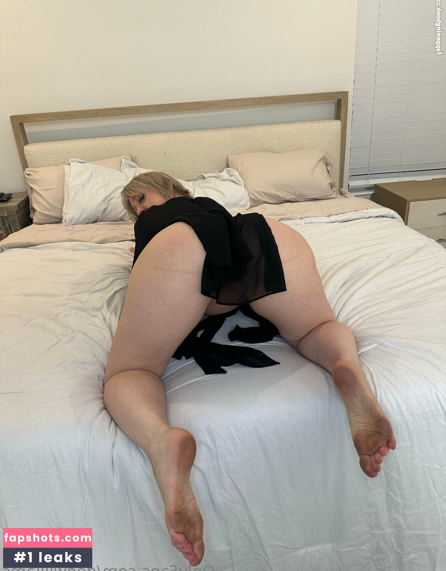 Dee Williams gallery photo #9