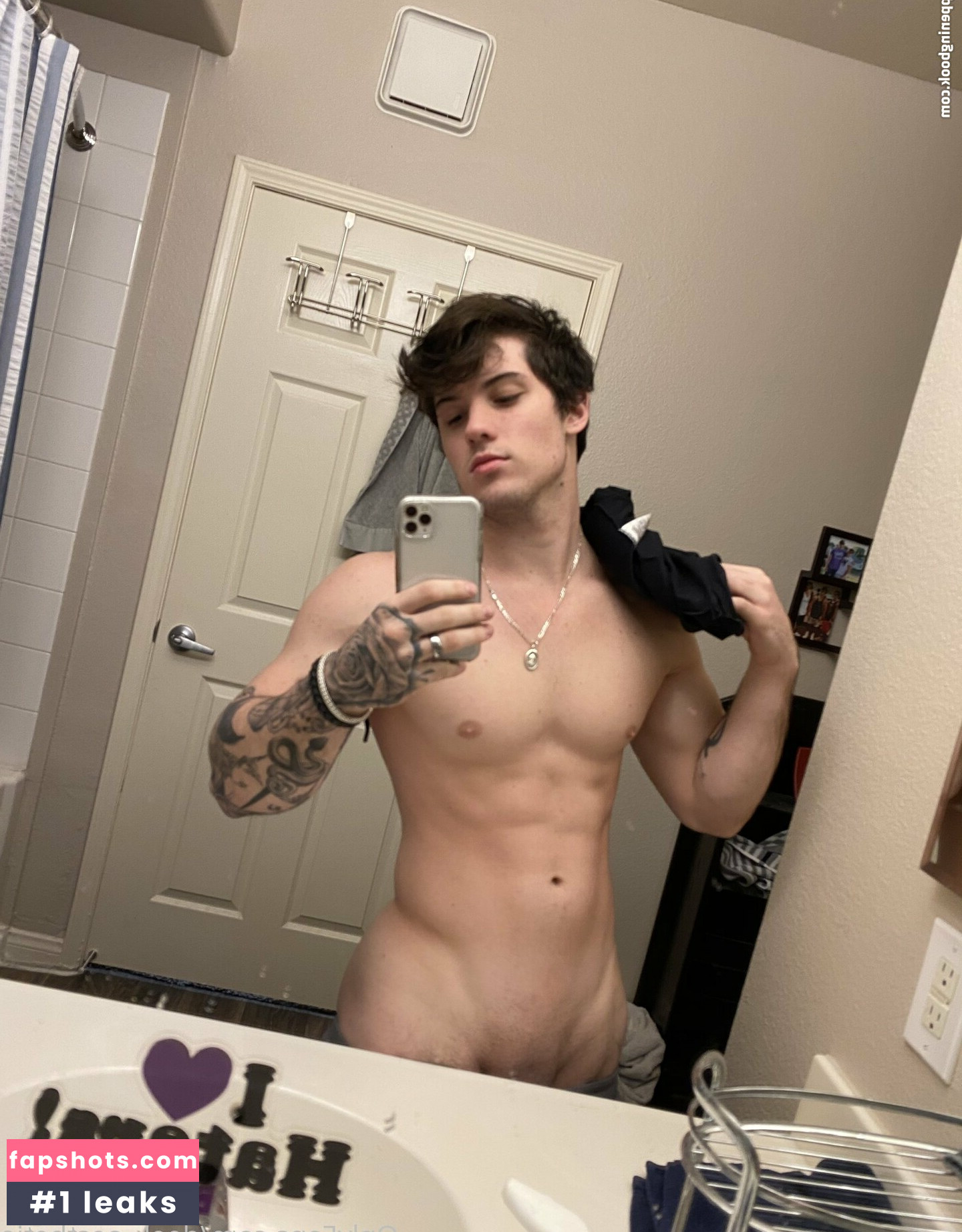 deek_aesthetic gallery photo #20