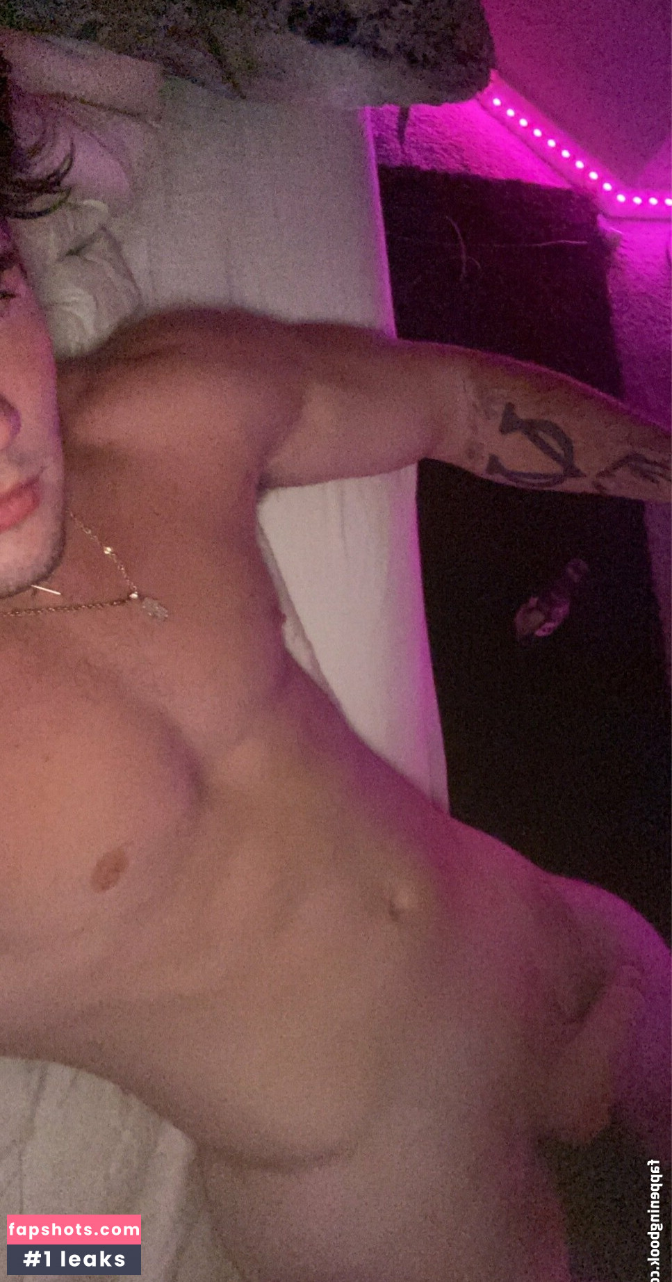 deek_aesthetic gallery photo #22