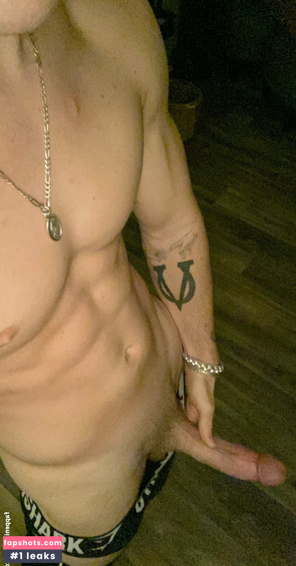 deek_aesthetic gallery photo #31