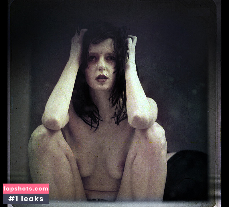 Deemonica ASMR nude babe gallery