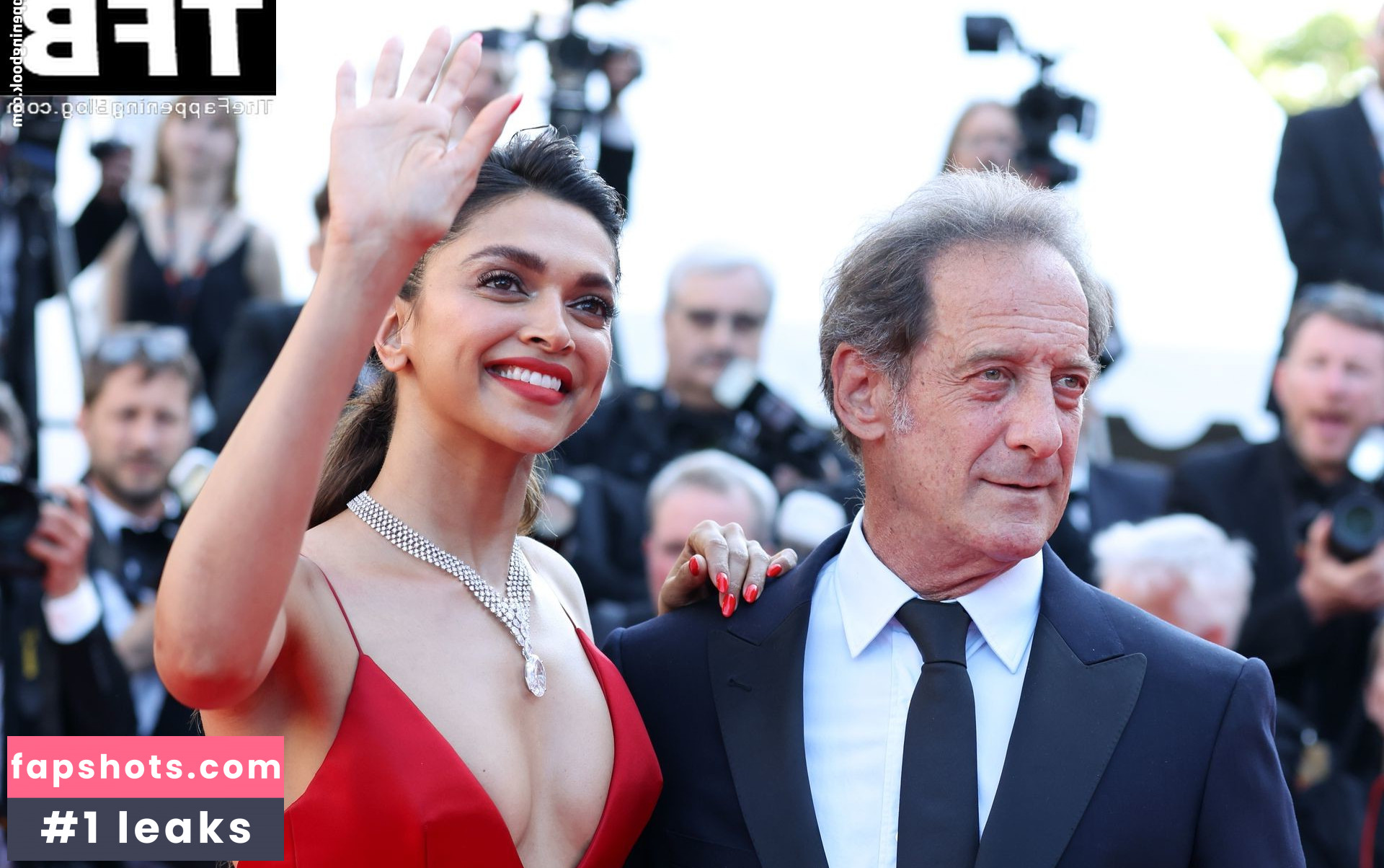 Deepika Padukone gallery photo #71