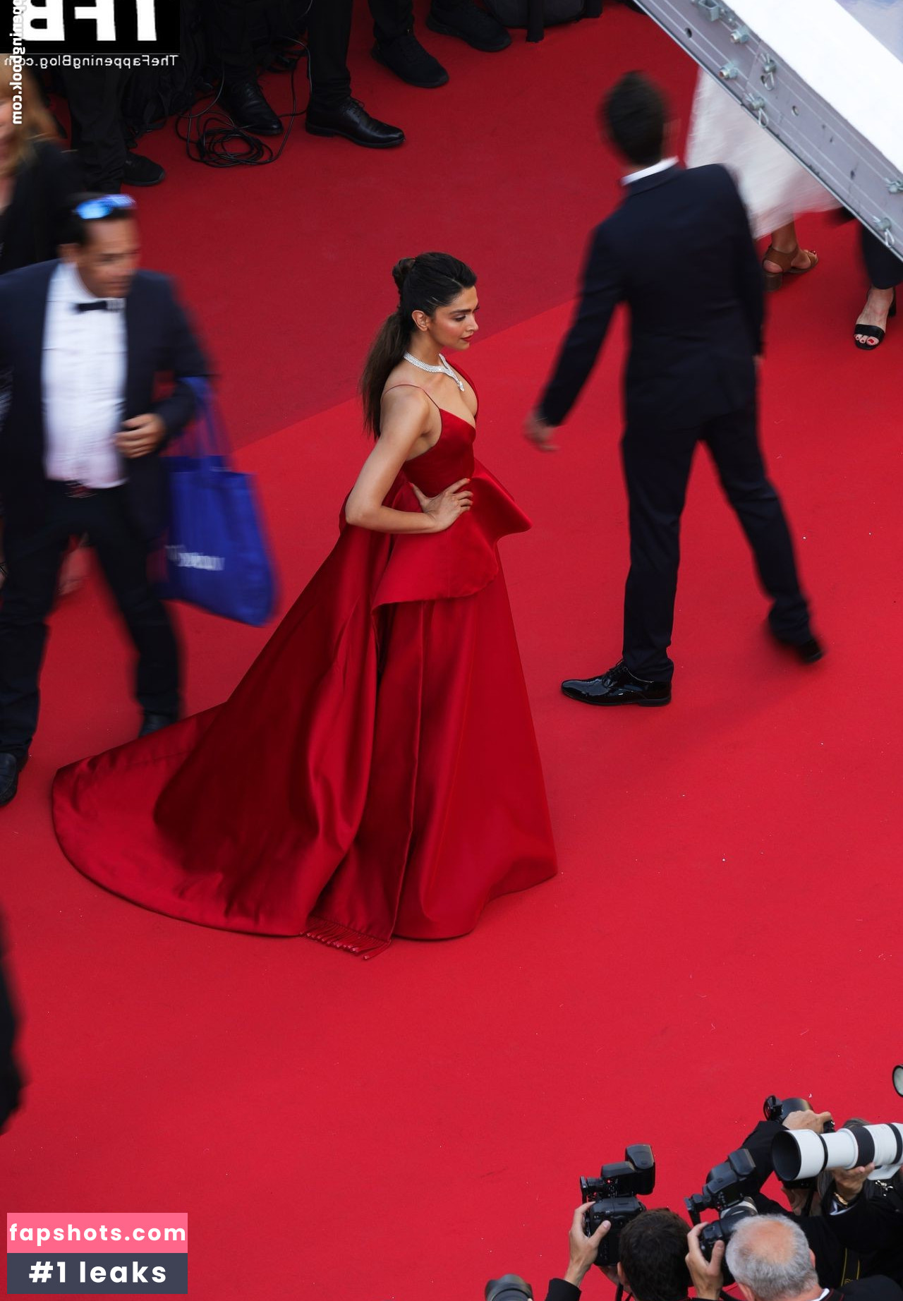 Deepika Padukone gallery photo #73