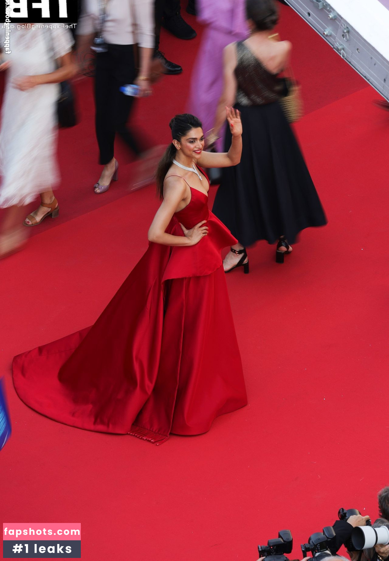 Deepika Padukone gallery photo #76