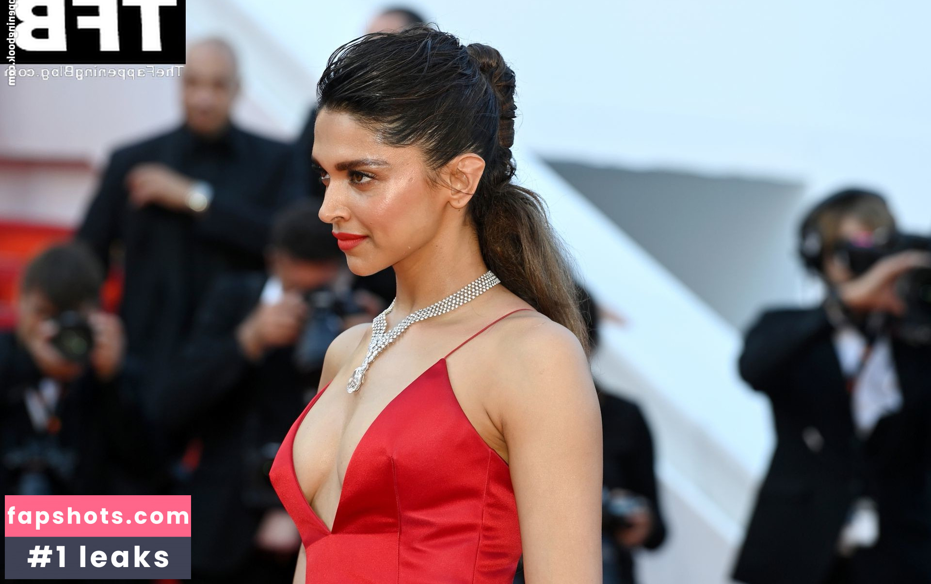 Deepika Padukone gallery photo #87