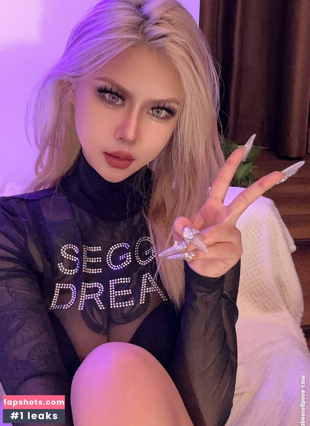 deer_white_ gallery photo #44