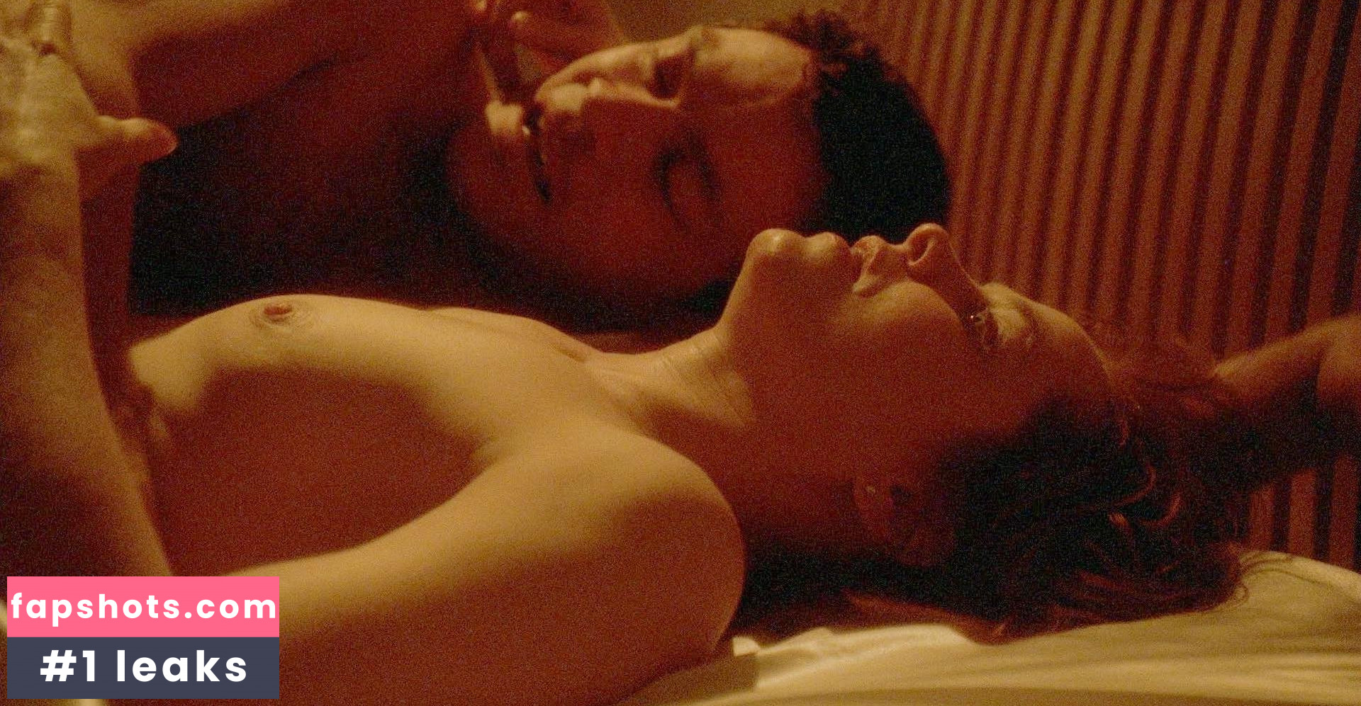 Deirdre Lovejoy gallery photo #9