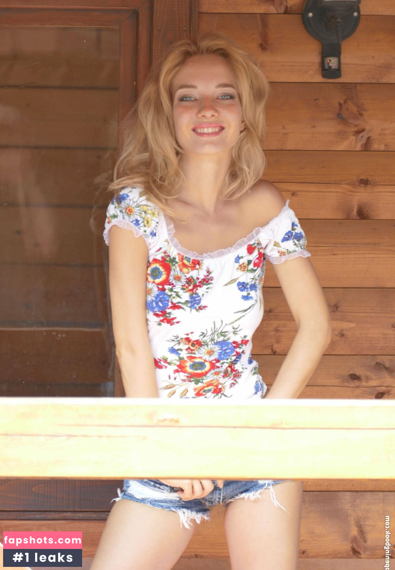 Delilah G gallery photo #3