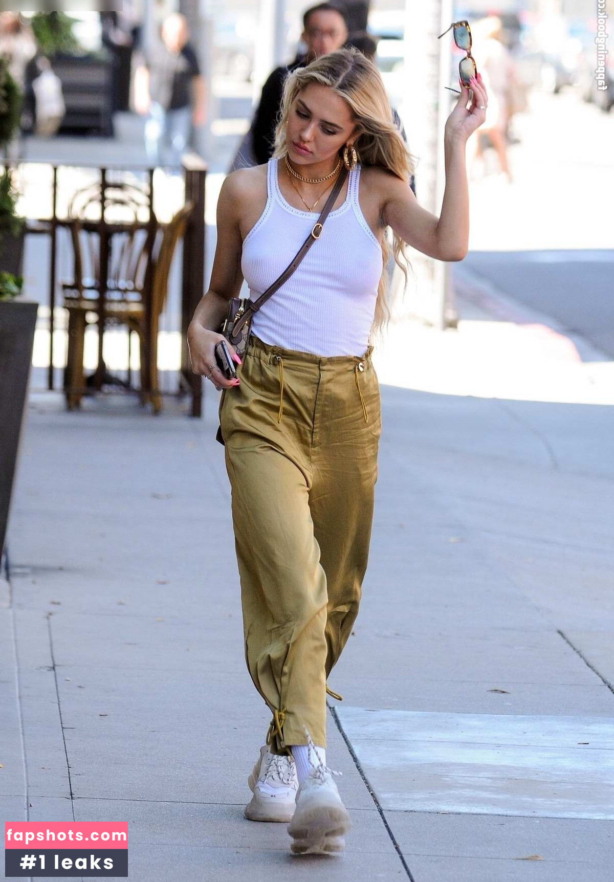 Delilah Hamlin Nude Leaks OnlyFans Photos #115 - LeakJerk