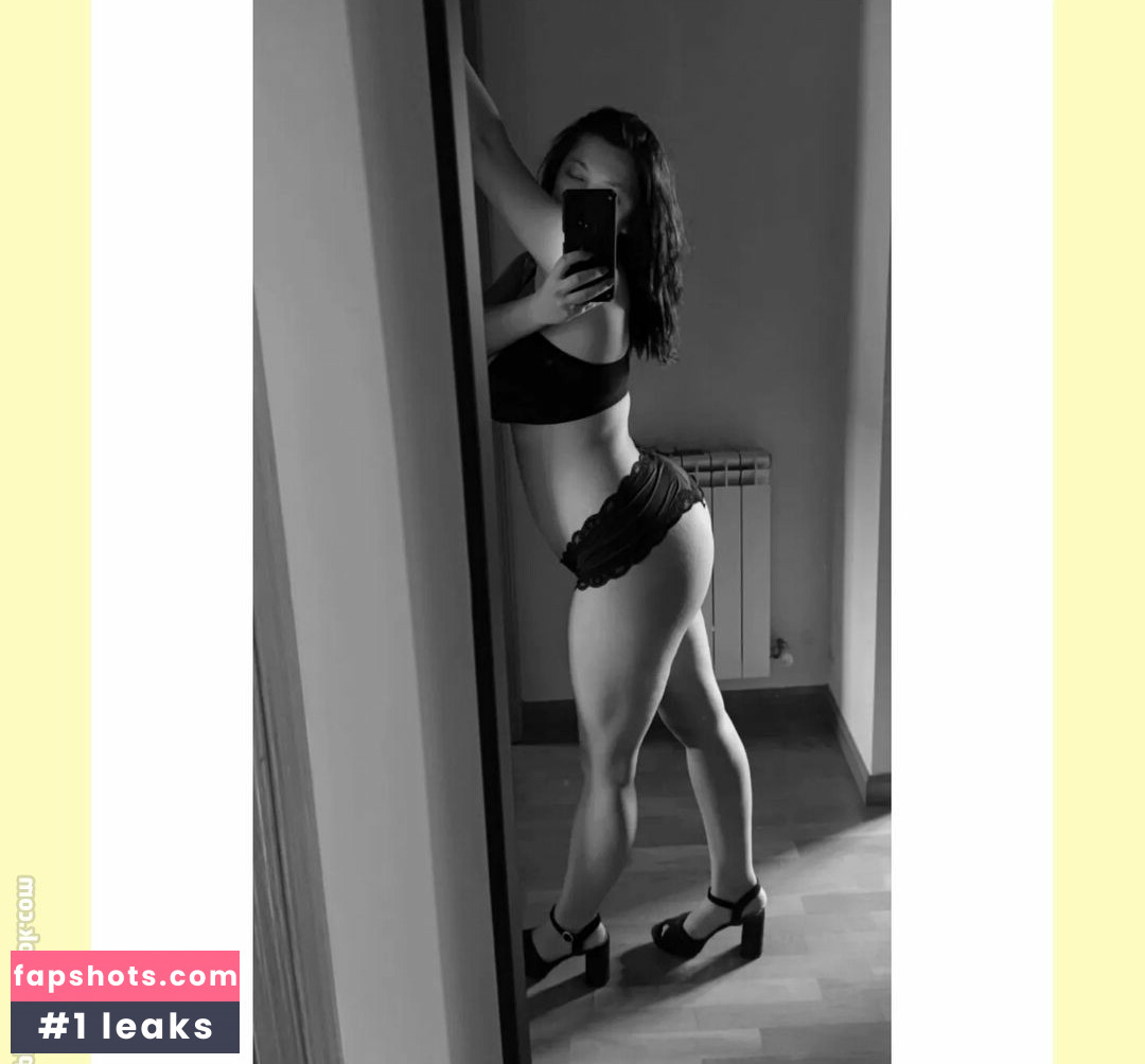 delilipower nude babe gallery