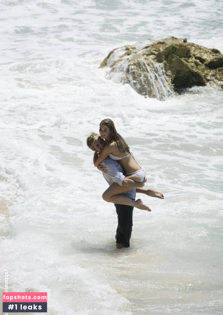 Delta Goodrem gallery photo #57