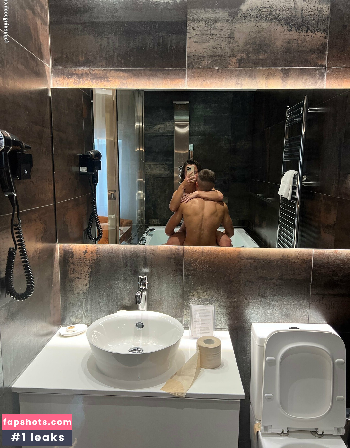 deluxio-r gallery photo #19