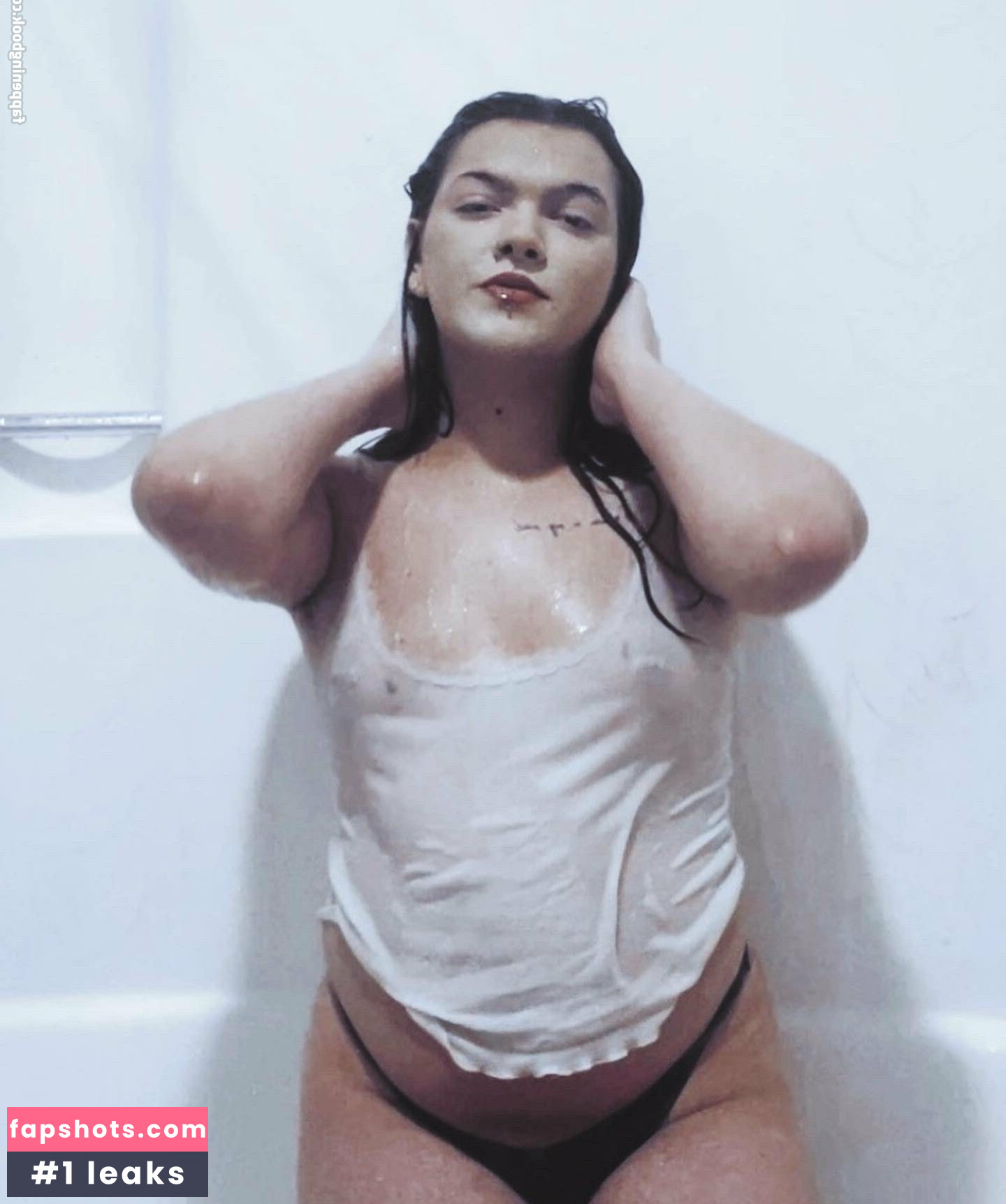 Demi Austin Looney gallery photo #4