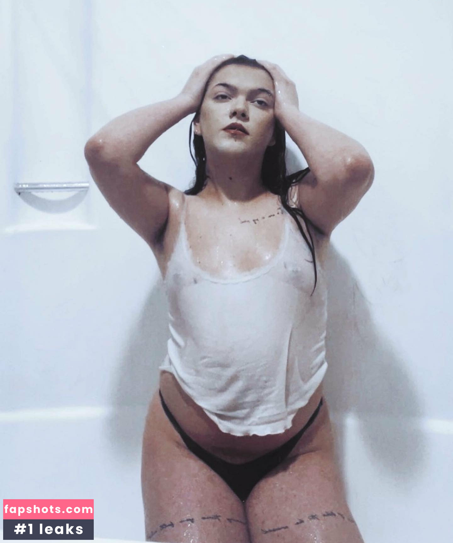 Demi Austin Looney gallery photo #5