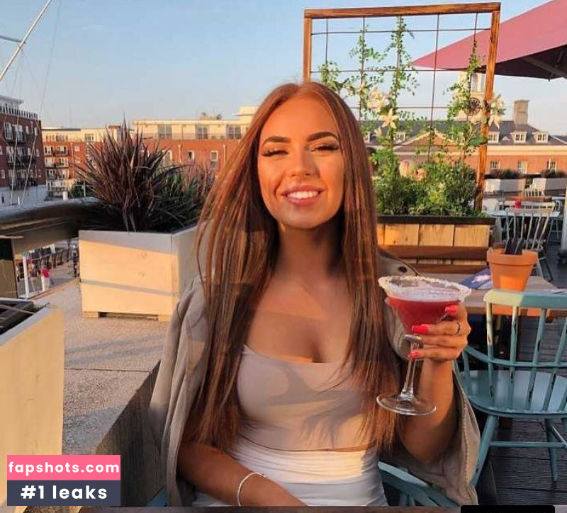 Demi Jones gallery photo #15