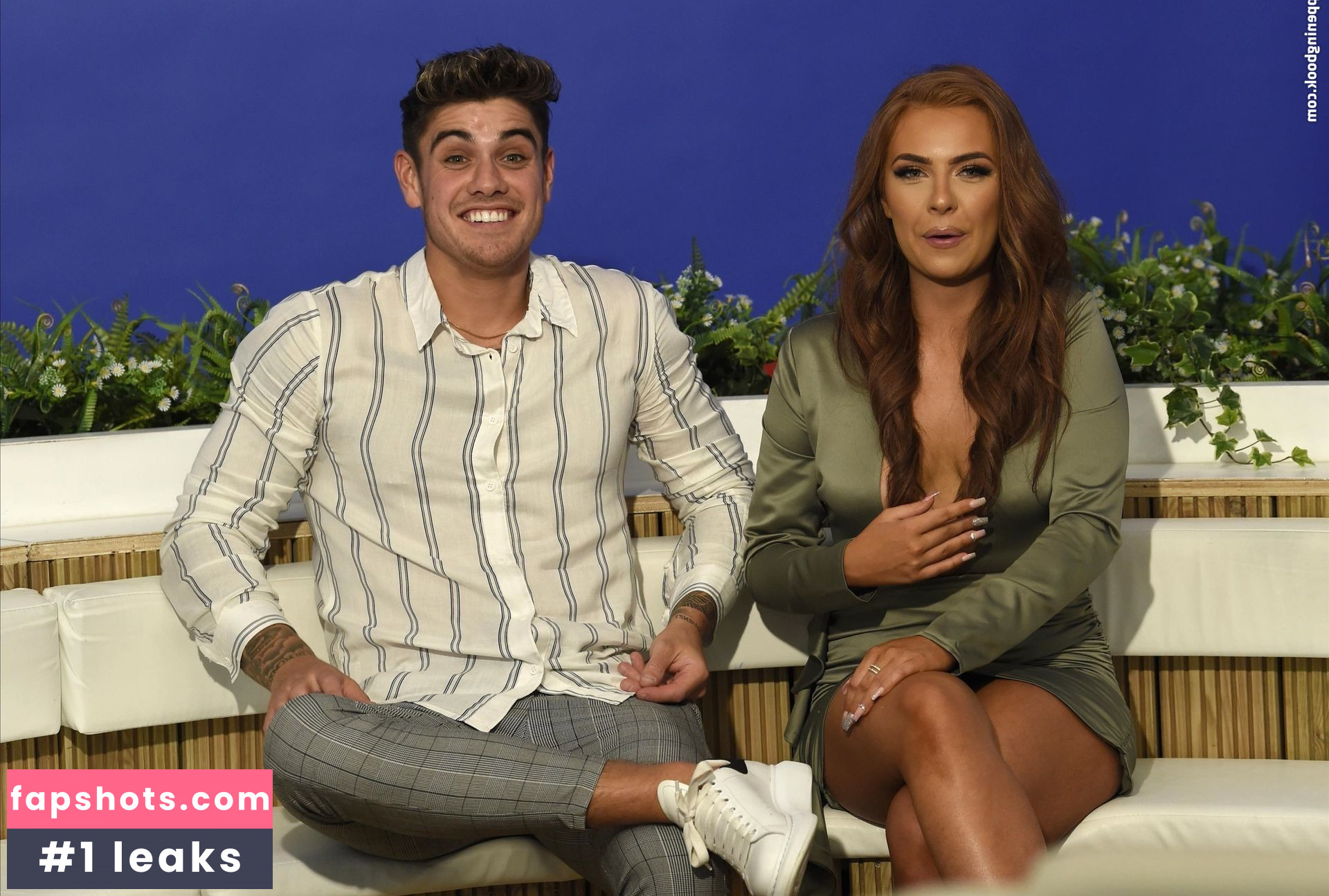 Demi Jones gallery photo #66