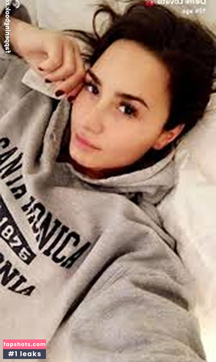 Demi Lovato gallery photo #1025