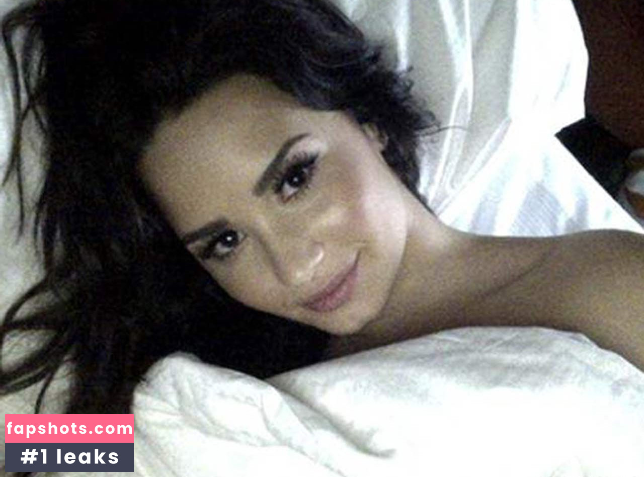 Demi Lovato gallery photo #1026