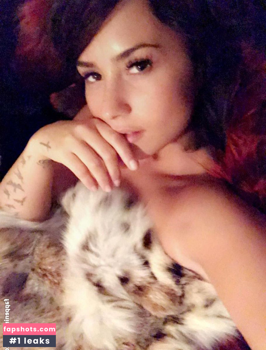 Demi Lovato gallery photo #1030