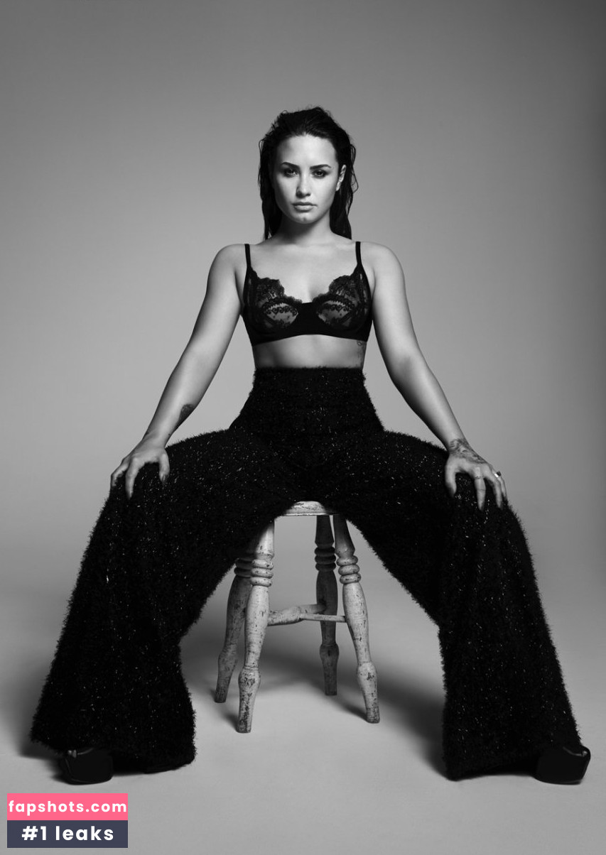 Demi Lovato gallery photo #1197