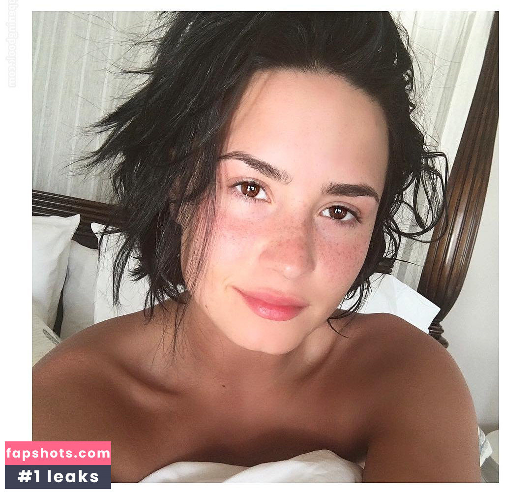 Demi Lovato gallery photo #1241