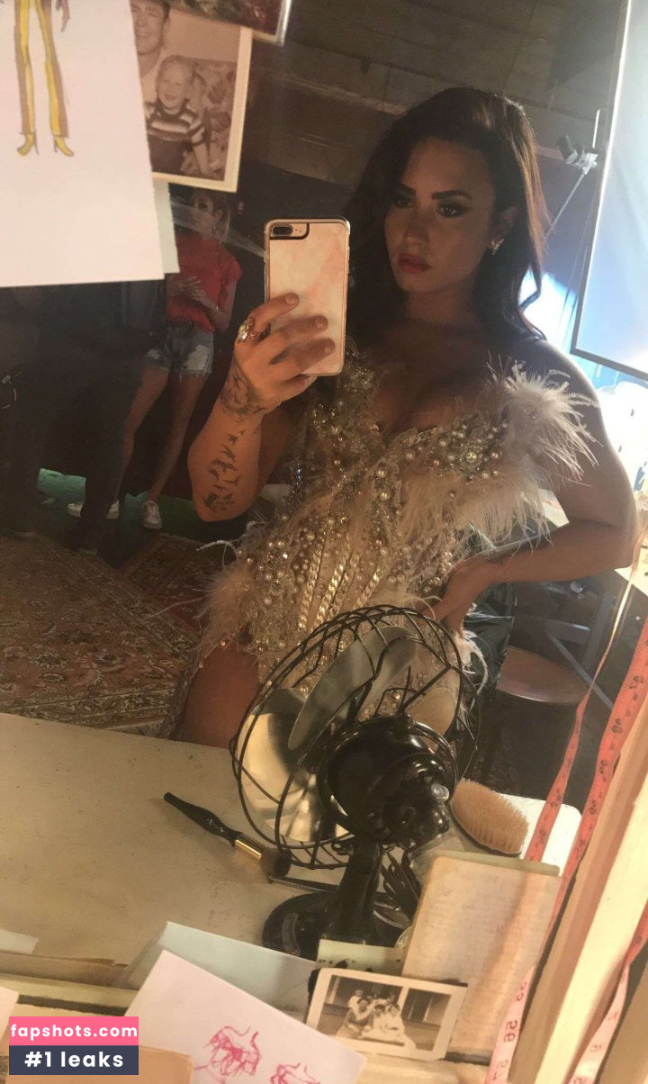 Demi Lovato gallery photo #1266