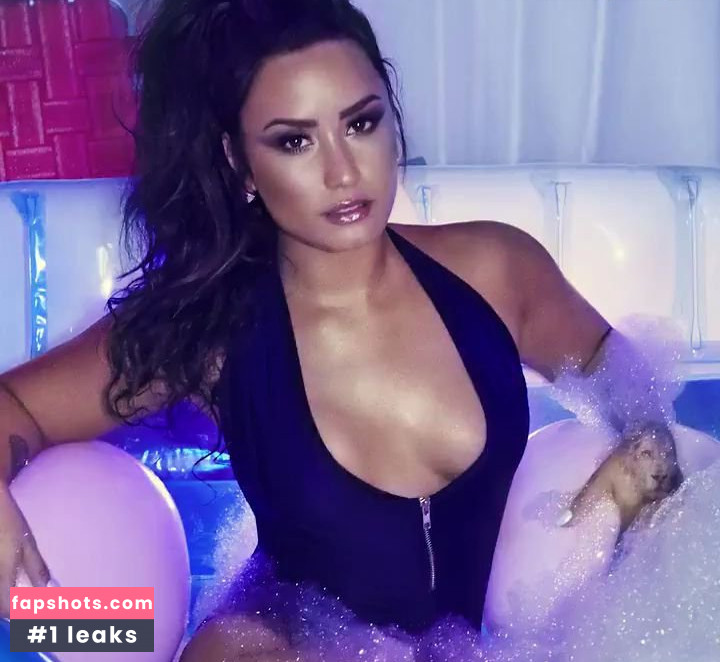 Demi Lovato gallery photo #1272