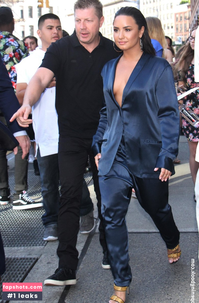 Demi Lovato gallery photo #1281