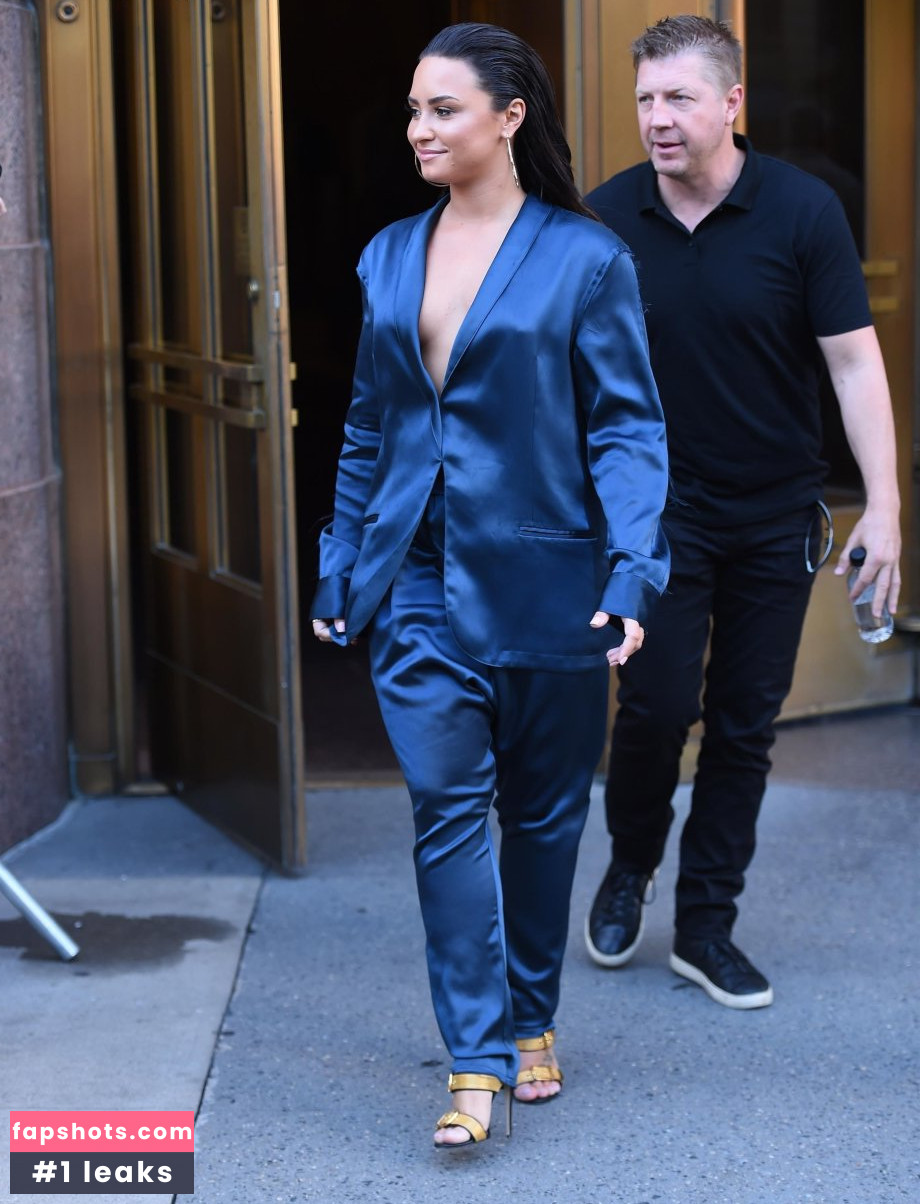 Demi Lovato gallery photo #1288