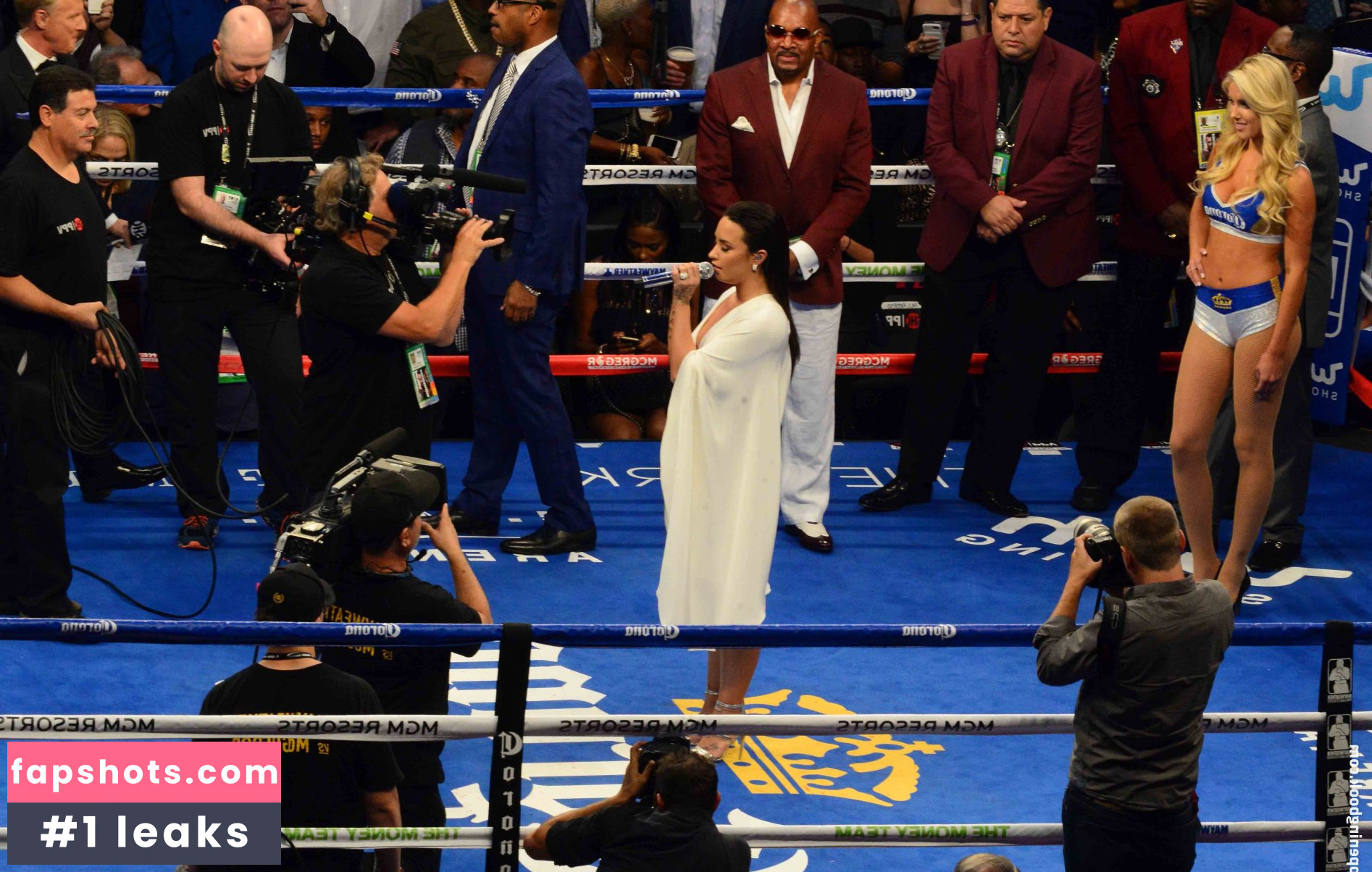 Demi Lovato gallery photo #1295