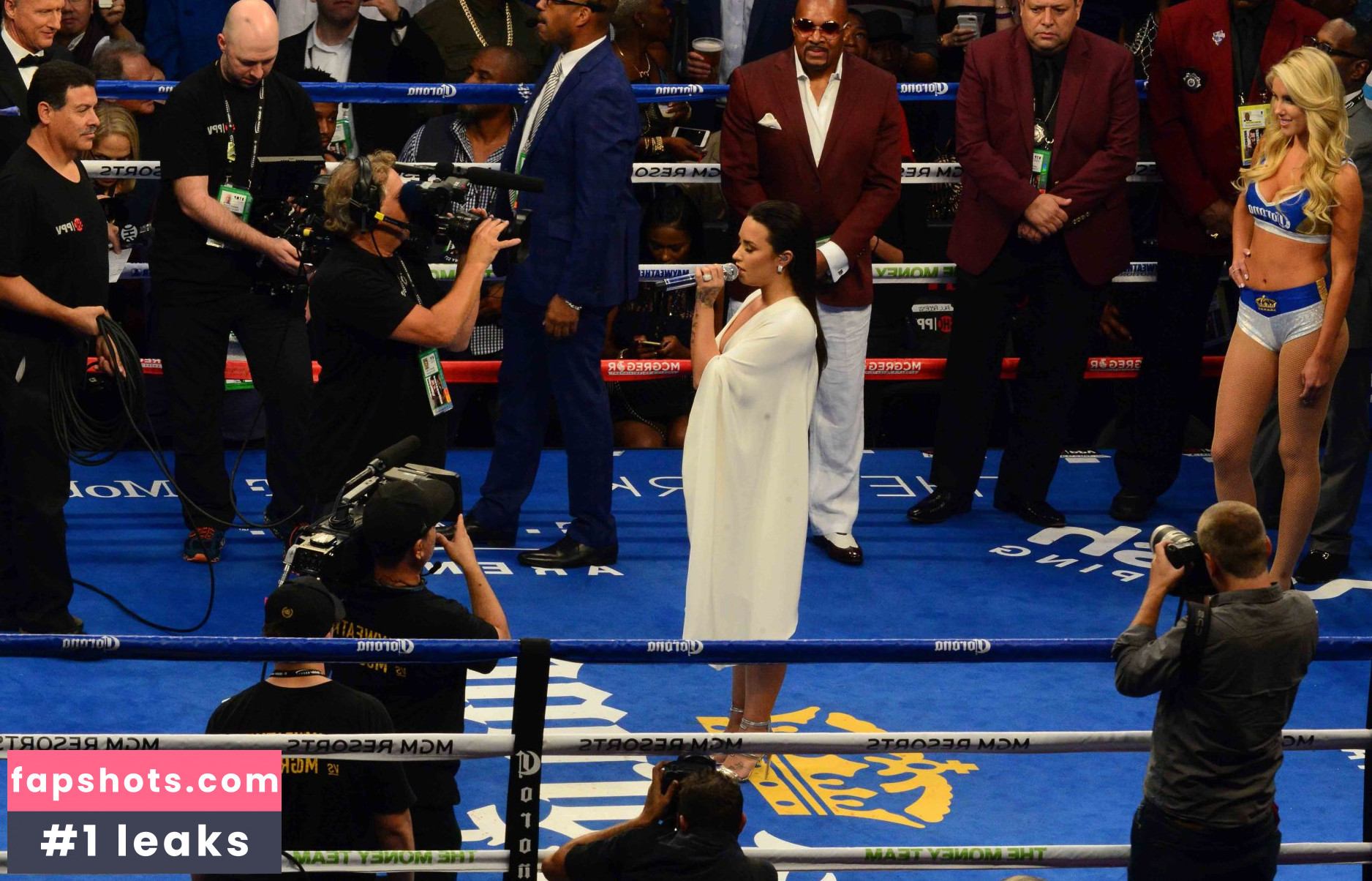 Demi Lovato gallery photo #1296