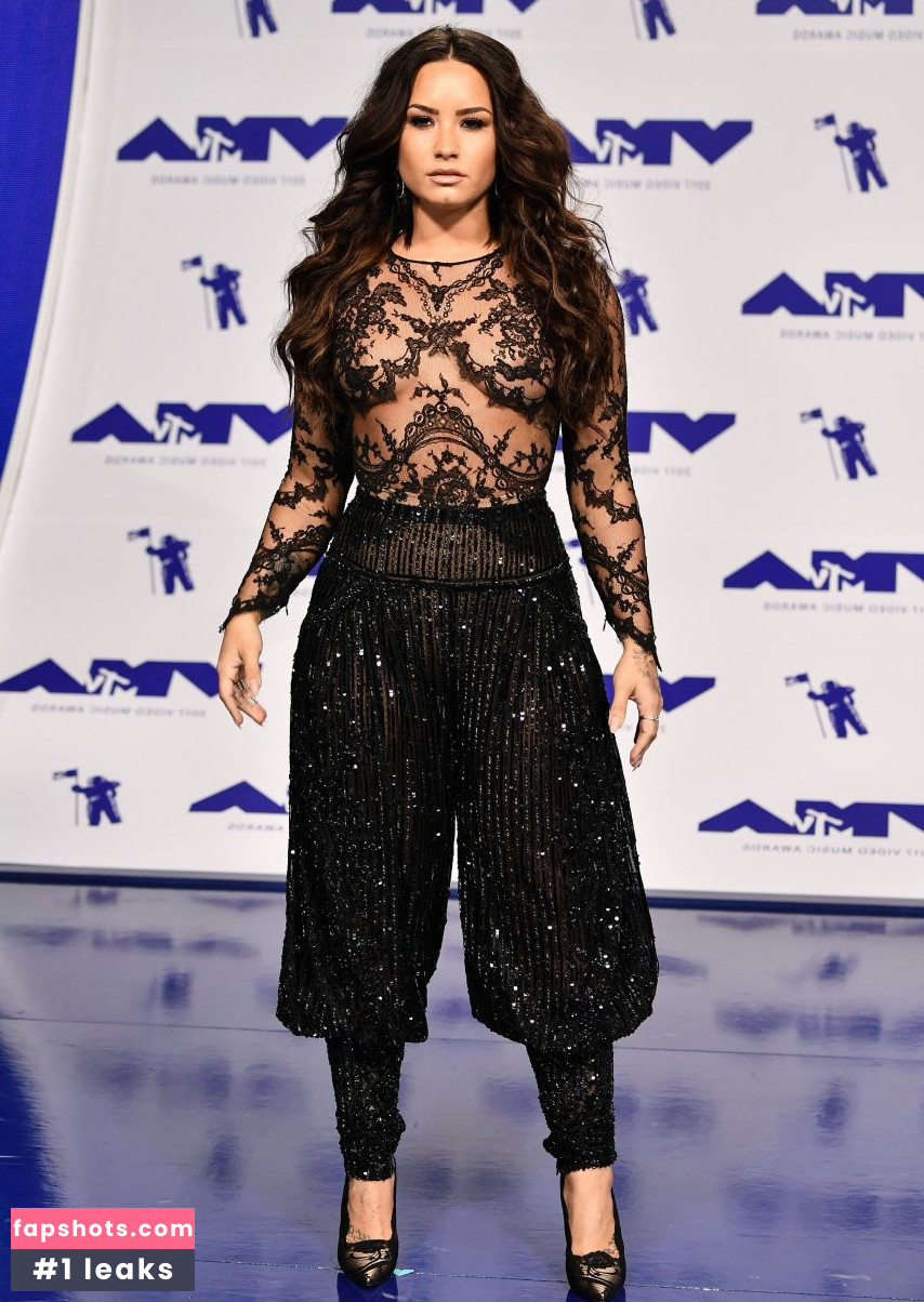 Demi Lovato gallery photo #1359
