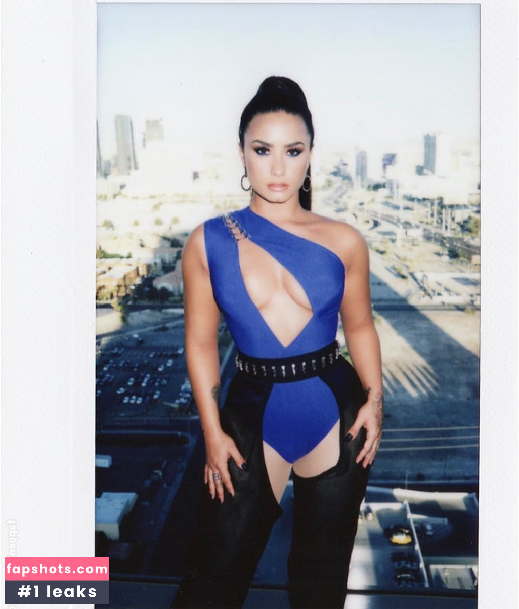 Demi Lovato gallery photo #1380