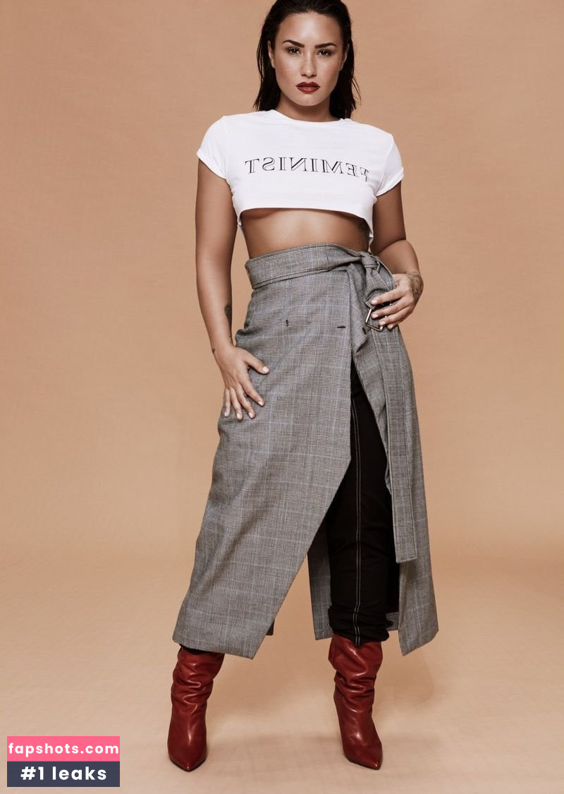 Demi Lovato gallery photo #1387