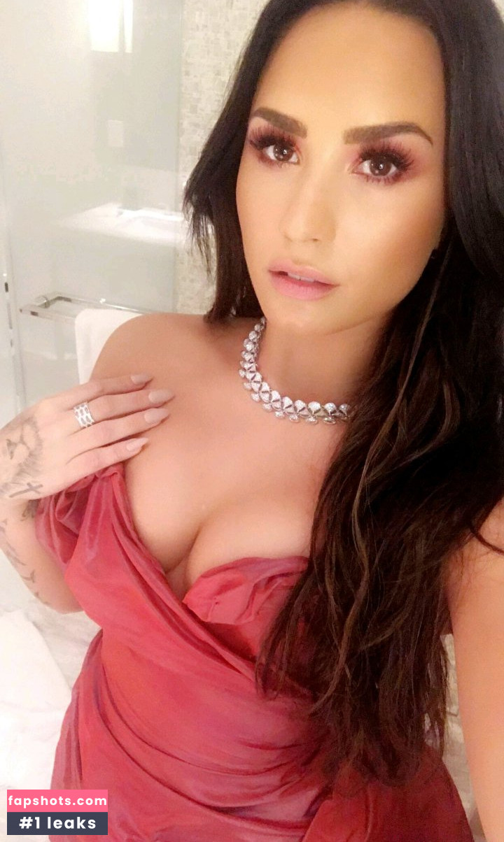 Demi Lovato gallery photo #1404