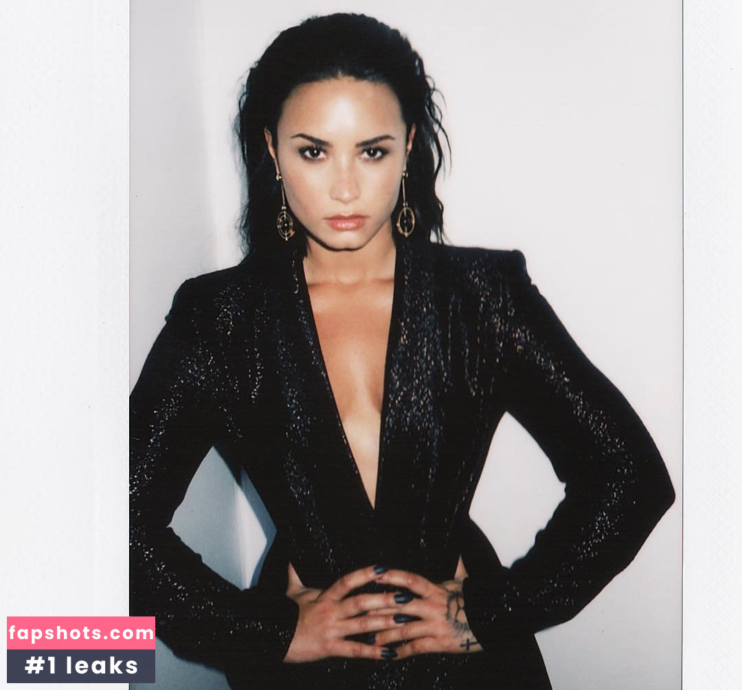 Demi Lovato gallery photo #1405