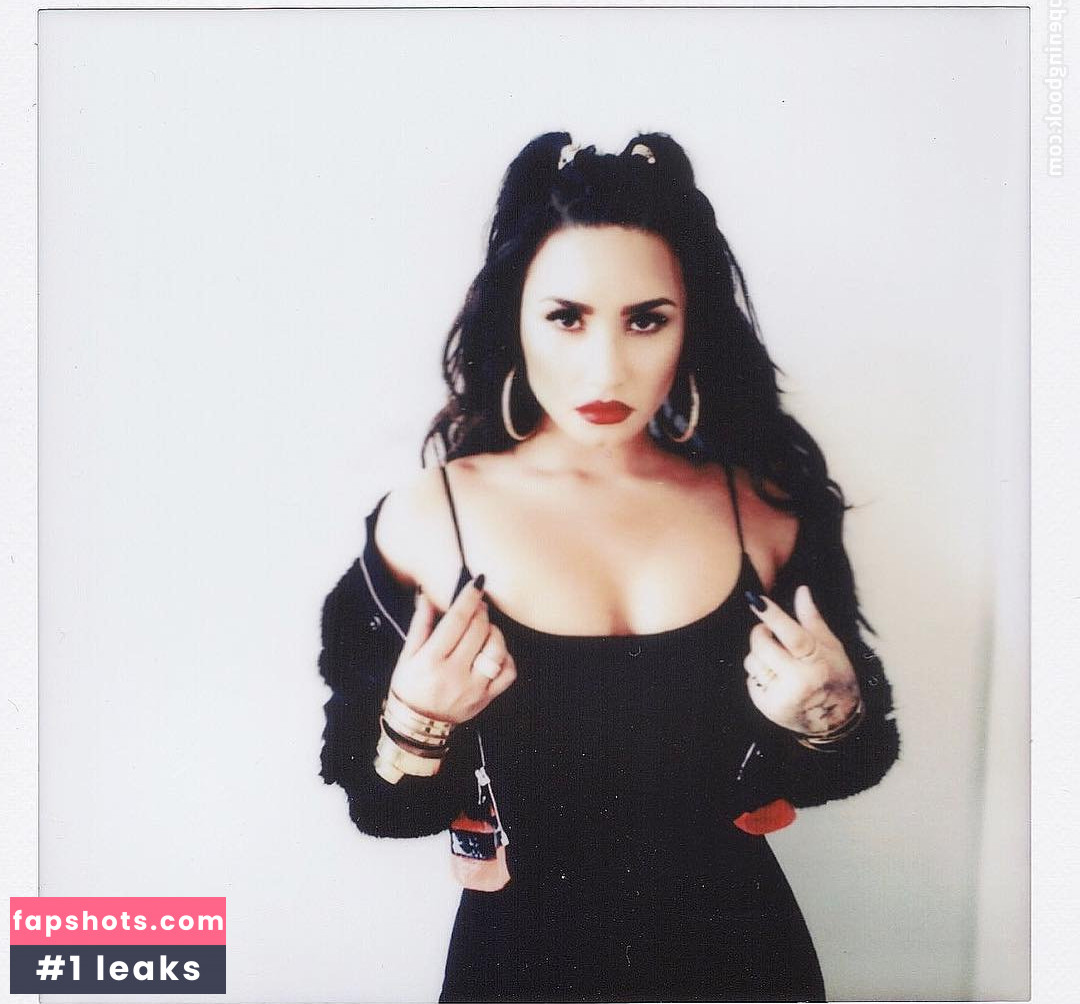 Demi Lovato gallery photo #1408