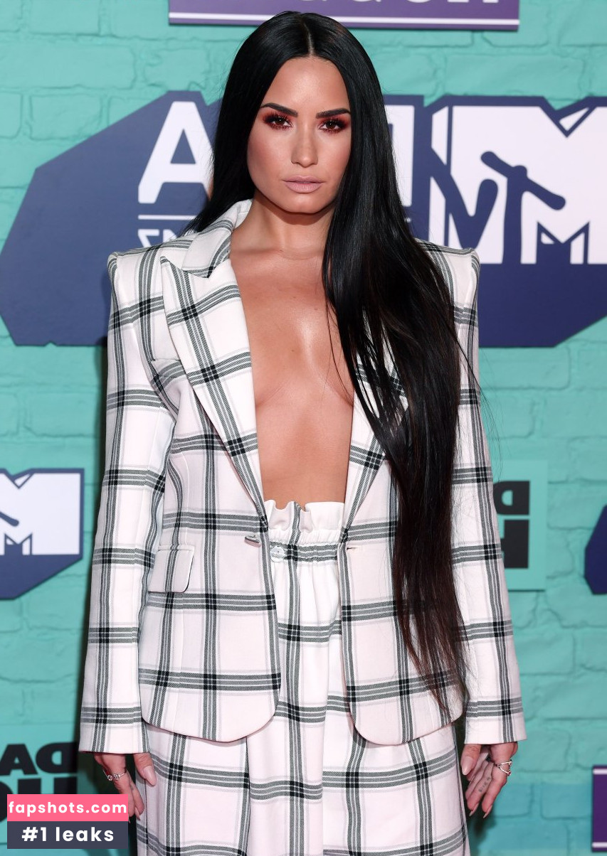 Demi Lovato gallery photo #1470