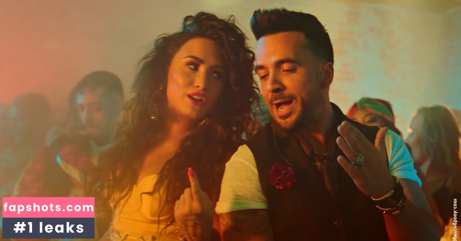 Demi Lovato gallery photo #1487