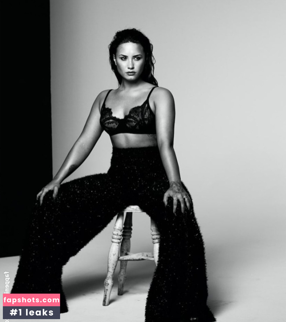 Demi Lovato gallery photo #1504