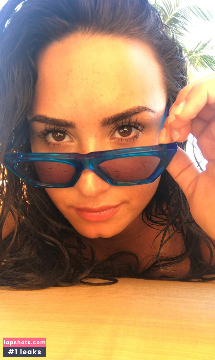 Demi Lovato gallery photo #1525