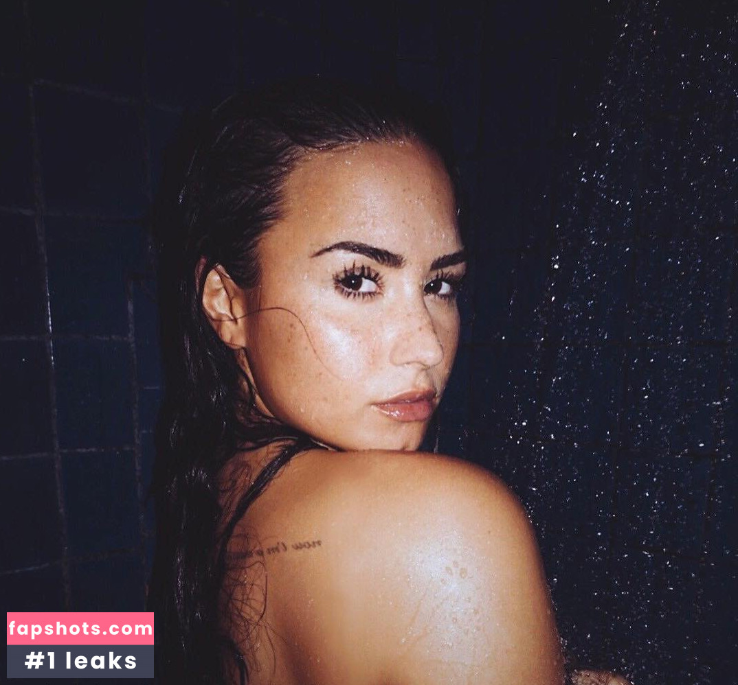 Demi Lovato gallery photo #1528