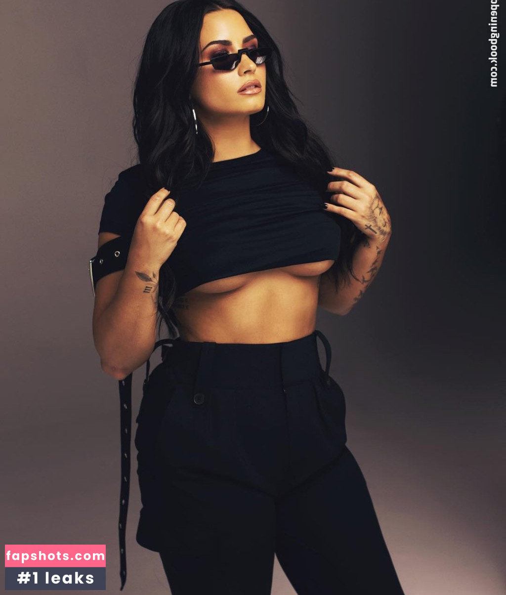 Demi Lovato gallery photo #1536