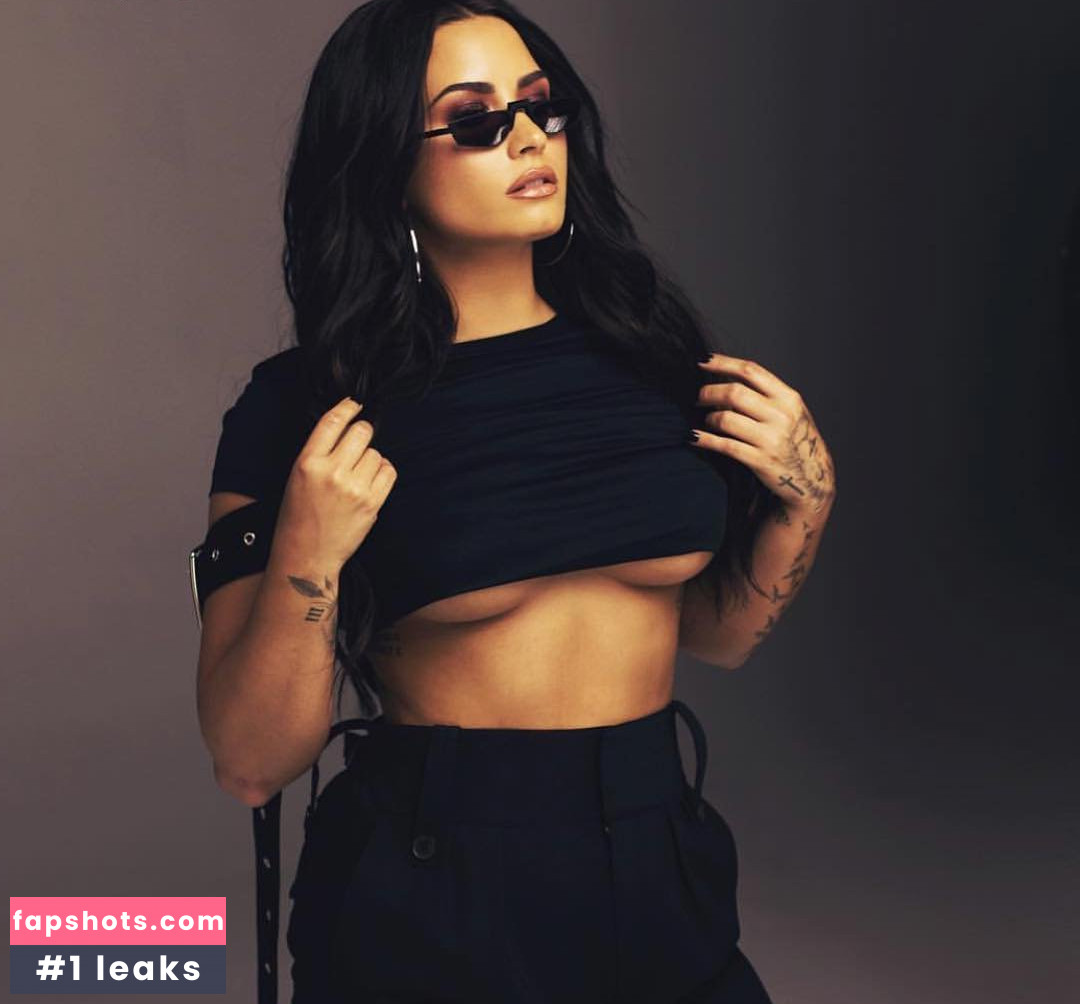 Demi Lovato gallery photo #1537