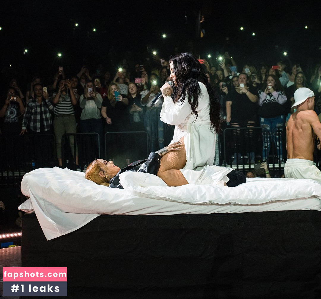 Demi Lovato gallery photo #1538