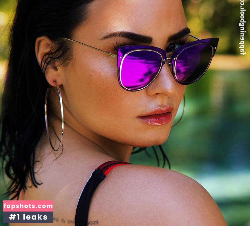 Demi Lovato gallery photo #1557