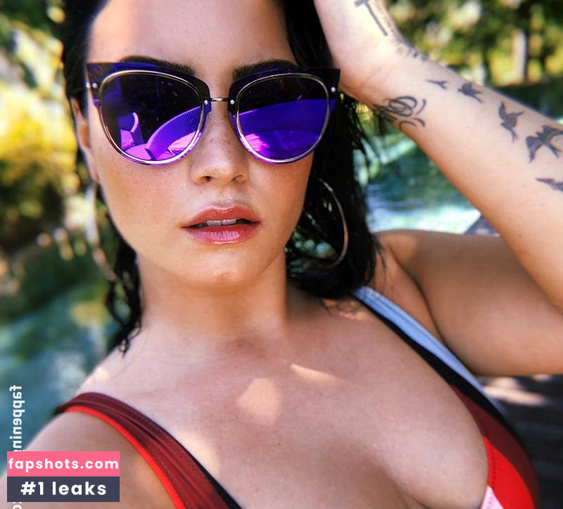 Demi Lovato gallery photo #1559