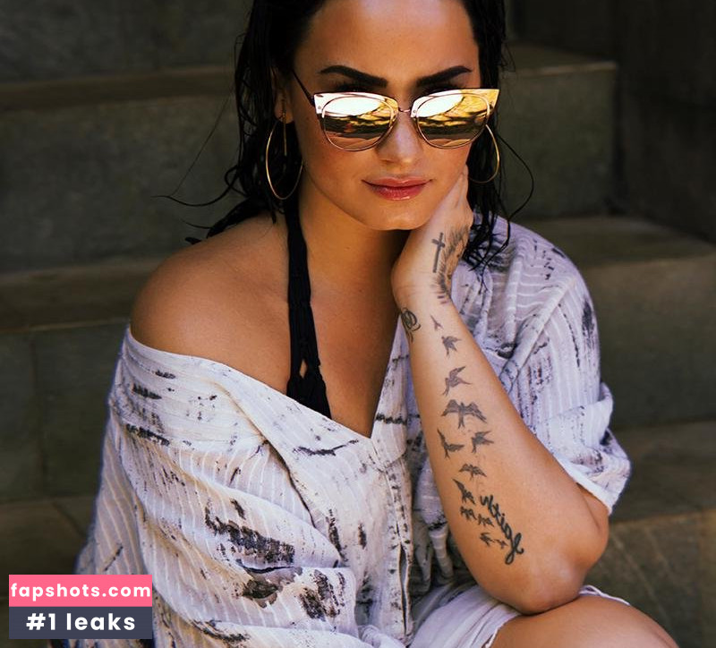 Demi Lovato gallery photo #1563