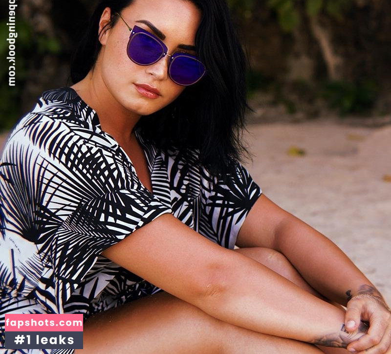 Demi Lovato gallery photo #1565